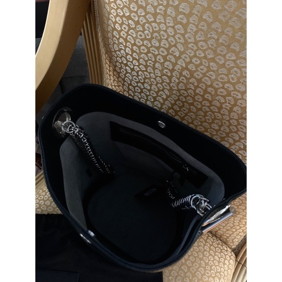 🍒 NWT Alexander Wang Genesis Leather Bucket Bag🍒 - Picture 5 of 8